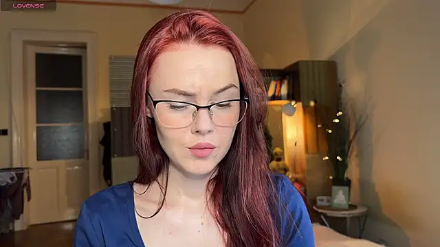 Snapshot of Sargonium999 chatting on 02/12/25, 07:45 Sargonium999 online show from 02/12/25, 07:45