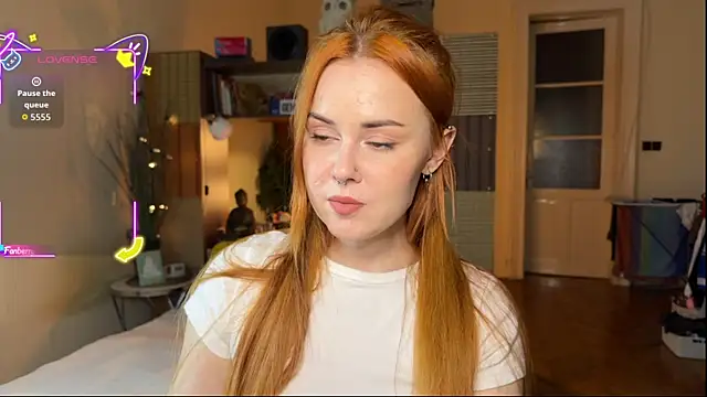 Snapshot of Sargonium999 chatting on 10/10/25, 06:29 Sargonium999 online show from 10/10/25, 06:29