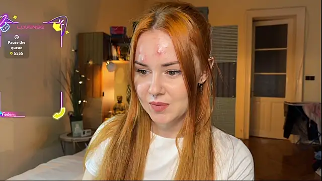 Snapshot of Sargonium999 chatting on 10/13/25, 07:25 Sargonium999 online show from 10/13/25, 07:25