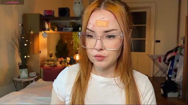 Snapshot of Sargonium999 chatting on 10/19/25, 06:08 Sargonium999 online show from 10/19/25, 06:08