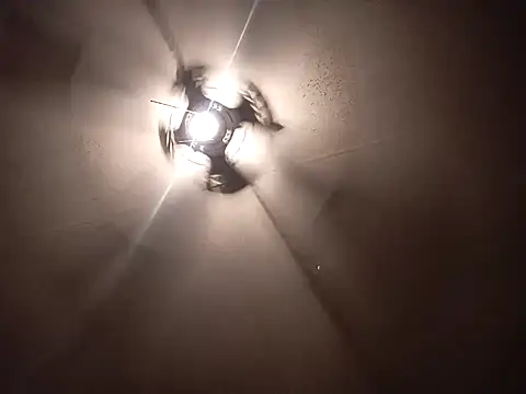 Snapshot of Xoc8_ chatting on 01/07/25, 11:24 Xoc8  online show from 01/07/25, 11:24