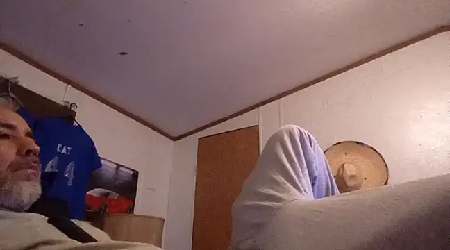 Snapshot of Xoc8_ chatting on 02/15/25, 04:25 Xoc8  online show from 02/15/25, 04:25