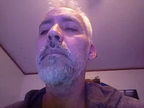 Snapshot of Xoc8_ chatting on 02/19/25, 06:00 Xoc8  online show from 02/19/25, 06:00