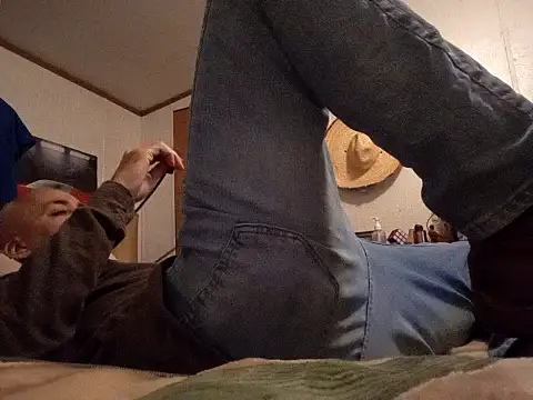 Snapshot of Xoc8_ chatting on 03/03/25, 06:33 Xoc8  online show from 03/03/25, 06:33