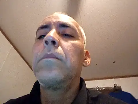 Snapshot of Xoc8_ chatting on 03/07/25, 01:31 Xoc8  online show from 03/07/25, 01:31