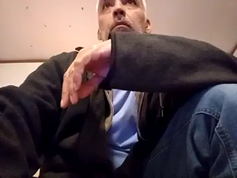 Snapshot of Xoc8_ chatting on 03/20/25, 09:13 Xoc8  online show from 03/20/25, 09:13