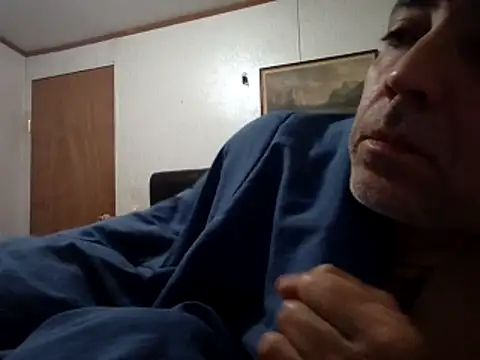 Snapshot of Xoc8_ chatting on 11/30/25, 08:35 Xoc8 online show from 11/30/25, 08:35