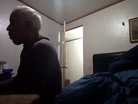 Xoc8  online show from 01/18/26, 12:47