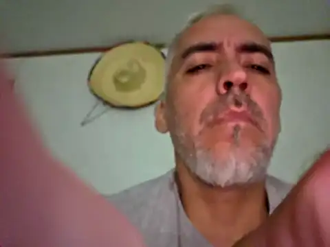 Xoc8  online show from 05/09/26, 04:50
