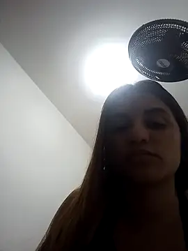 Snapshot of AnthonelaDuque chatting on 01/17/25, 12:42 AnthonelaDuque online show from 01/17/25, 12:42