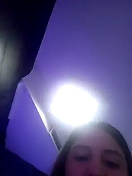 Snapshot of AnthonelaDuque chatting on 02/12/25, 12:01 AnthonelaDuque online show from 02/12/25, 12:01