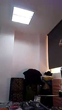 Snapshot of AnthonelaDuque chatting on 11/05/25, 11:43 AnthonelaDuque online show from 11/05/25, 11:43