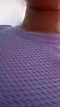 Snapshot of AnthonelaDuque chatting on 11/06/25, 11:33 AnthonelaDuque online show from 11/06/25, 11:33