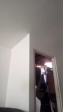 Snapshot of AnthonelaDuque chatting on 11/16/25, 12:00 AnthonelaDuque online show from 11/16/25, 12:00