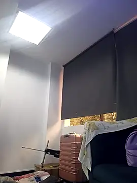 Snapshot of AnthonelaDuque chatting on 12/02/25, 11:37 AnthonelaDuque online show from 12/02/25, 11:37