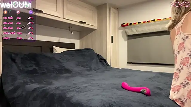 Snapshot of foreverkinky chatting on 01/25/25, 04:13 foreverkinky online show from 01/25/25, 04:13