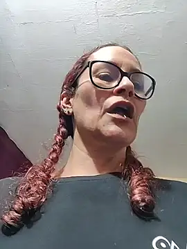 Snapshot of SelenaHouston chatting on 02/11/26, 11:43 SelenaHouston online show from 02/11/26, 11:43