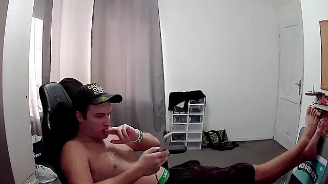 PKrisztian online show from 10/13/25, 01:33