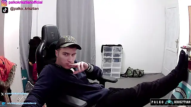 PKrisztian online show from 12/22/25, 10:51