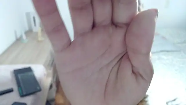 Snapshot of hanny_505 chatting on 06/23/26, 10:52 hanny 505 online show from 06/23/26, 10:52