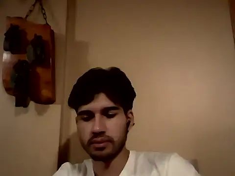 Snapshot of nachocum1 chatting on 12/18/25, 01:44 nachocum1 online show from 12/18/25, 01:44