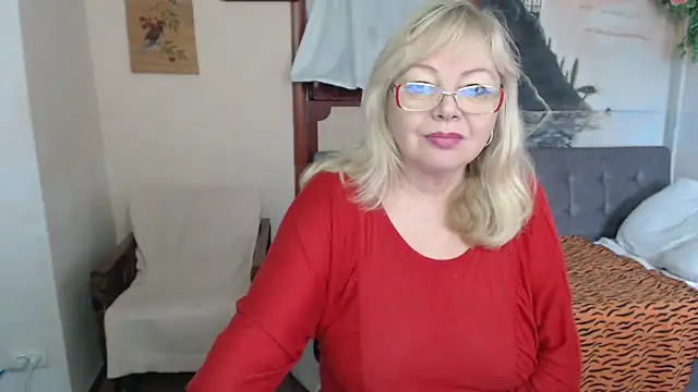 EvelynLoveShy online show from 11/17/25, 11:27