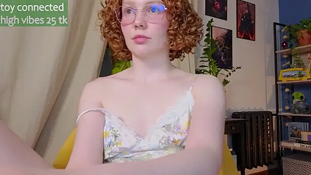 Snapshot of _lightmyfire chatting on 03/05/25, 06:45 lightmyfire online show from 03/05/25, 06:45