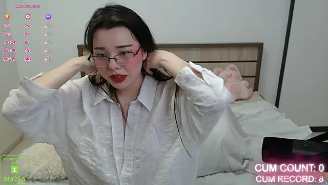 Snapshot of candyy_milika chatting on 07/05/26, 02:35 candyy milika online show from 07/05/26, 02:35
