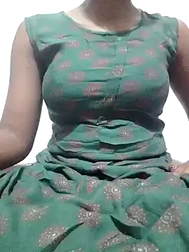 rituporna2004 online show from 12/20/24, 12:08