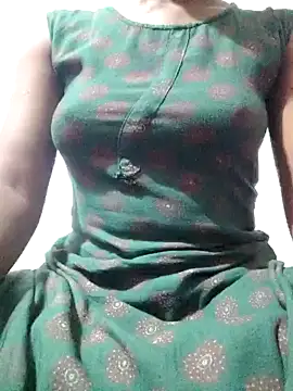 rituporna2004 online show from 01/10/25, 01:09