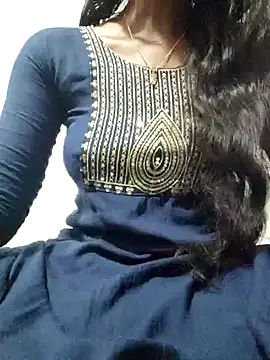 rituporna2004 online show from 01/28/25, 03:47