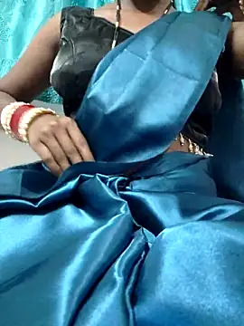 rituporna2004 online show from 09/10/25, 08:25