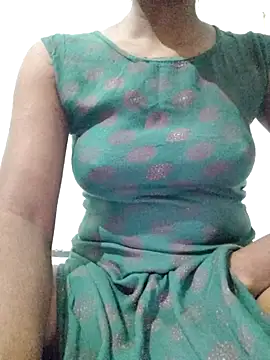 Snapshot of rituporna2004 chatting on 12/14/25, 02:33 rituporna2004 online show from 12/14/25, 02:33