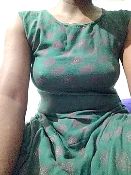 Snapshot of rituporna2004 chatting on 12/20/25, 03:35 rituporna2004 online show from 12/20/25, 03:35