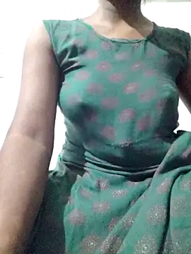 Snapshot of rituporna2004 chatting on 12/21/25, 02:19 rituporna2004 online show from 12/21/25, 02:19