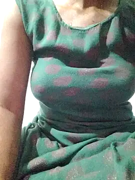 rituporna2004 online show from 02/02/26, 01:48