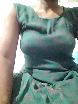 rituporna2004 online show from 02/13/26, 01:40