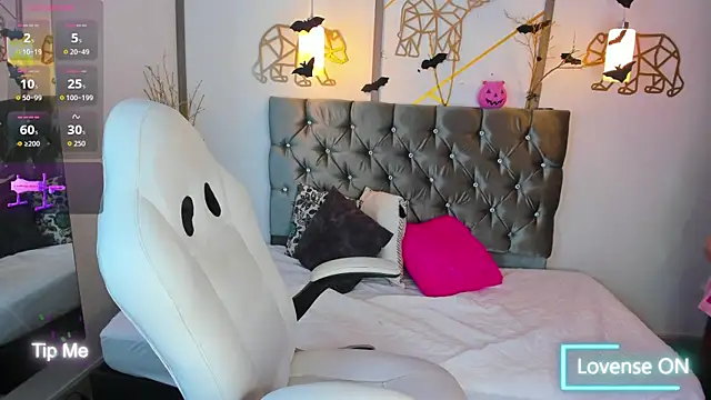 SalmaZaman online show from 10/20/25, 06:08