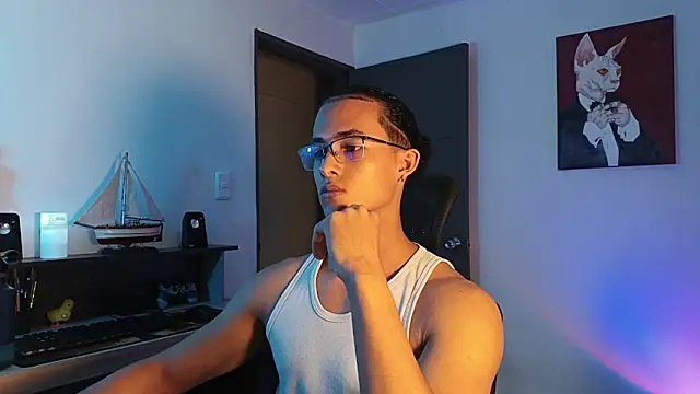 Snapshot of alejo_x3 chatting on 11/15/25, 11:43 alejo x3 online show from 11/15/25, 11:43