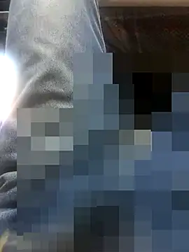 Snapshot of hazuki0727 chatting on 12/20/25, 09:55 hazuki0727 online show from 12/20/25, 09:55