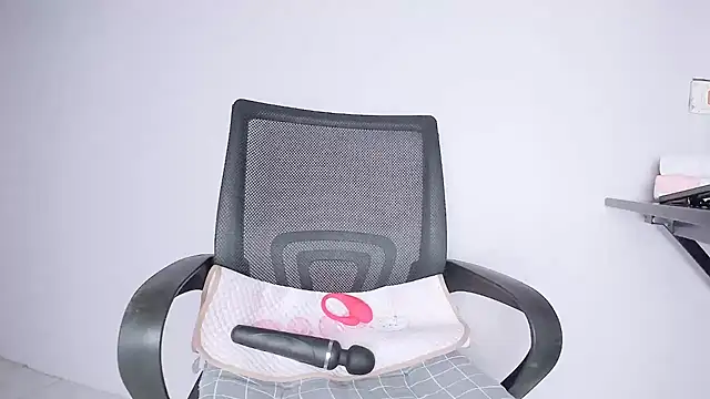 Baenee online show from 01/11/25, 01:32