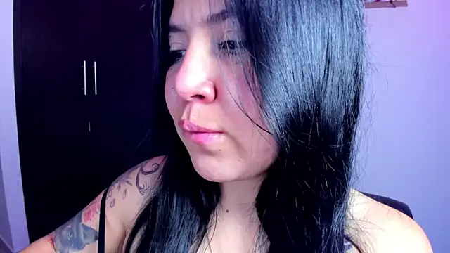 Snapshot of AilynRed chatting on 01/06/25, 03:53 AilynRed online show from 01/06/25, 03:53