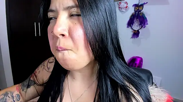 Snapshot of AilynRed chatting on 02/18/25, 04:26 AilynRed online show from 02/18/25, 04:26