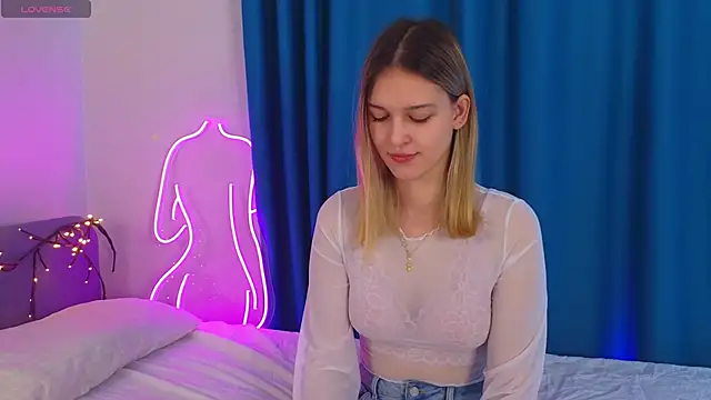 KimberliDean online show from 01/31/25, 06:13