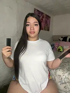 GemaGranadoss online show from 04/05/26, 06:49