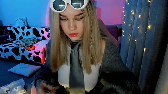 Ledy WWWII online show from 12/11/24, 02:11