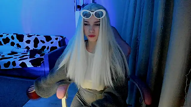 Ledy WWWII online show from 01/05/25, 04:16