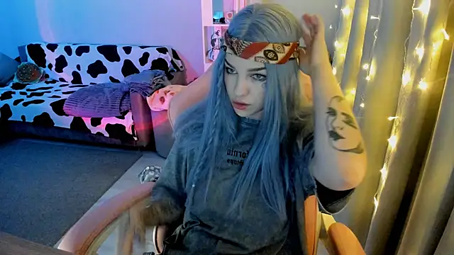 Ledy WWWII online show from 01/17/25, 05:08