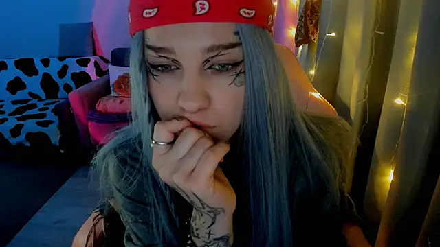 Ledy WWWII online show from 01/19/25, 03:42