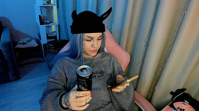 Ledy WWWII online show from 01/22/25, 01:53